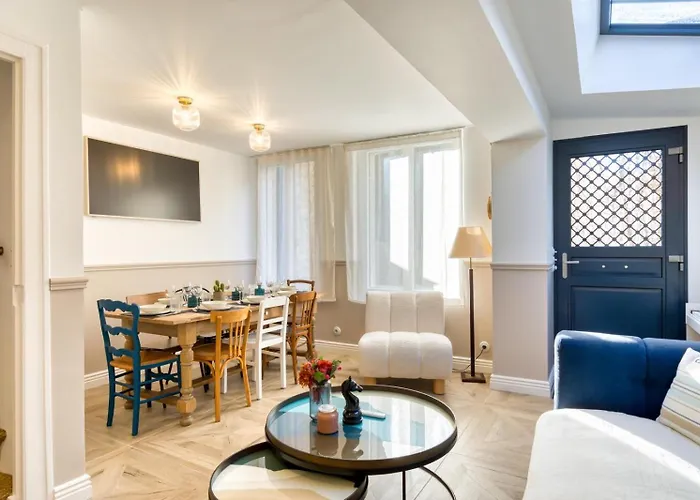 Holiday home Maison De Pecheur 4 2 Sdb Et Terrasse Trouville-sur-Mer